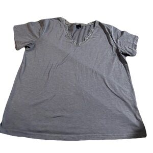 Women’s Short Sleeve Top Size Medium